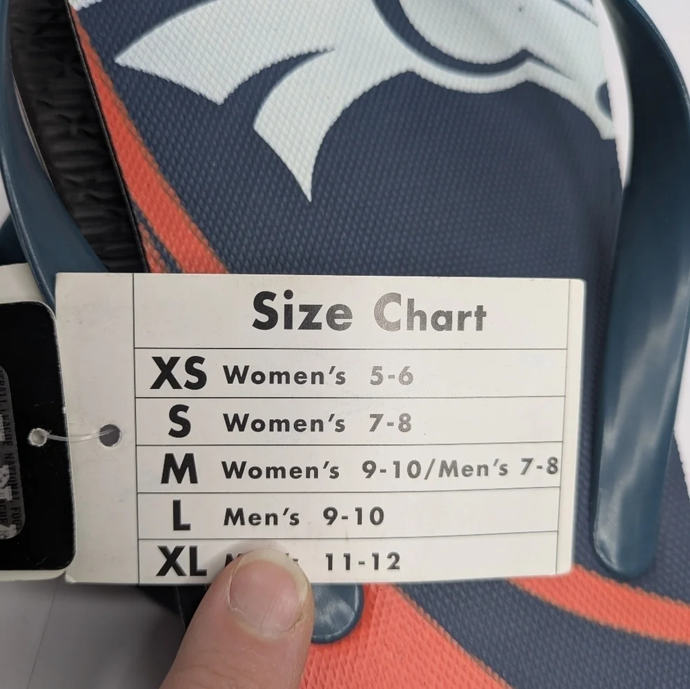 NWT NFL Denver Broncos Flip Flop Sandals Men 9/10